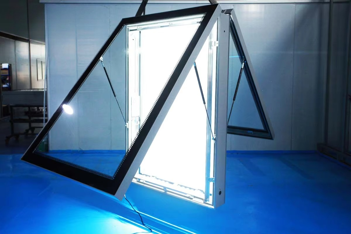 Kotak Lampu Iklan Luar Ruangan - Outdoor Lighting Box ulasan dan harga